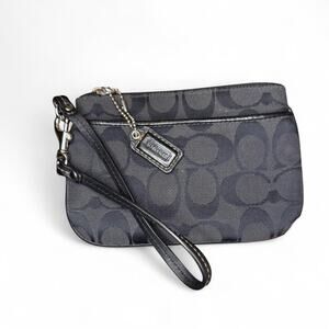 Vintage y2k coach wristlet